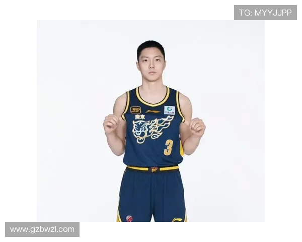 胡明轩全力冲锋引领球队逆袭展现年轻核心非凡领导力